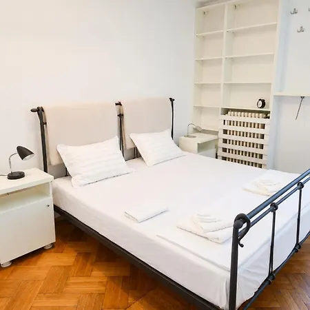 Ultracentral Vintage 3br